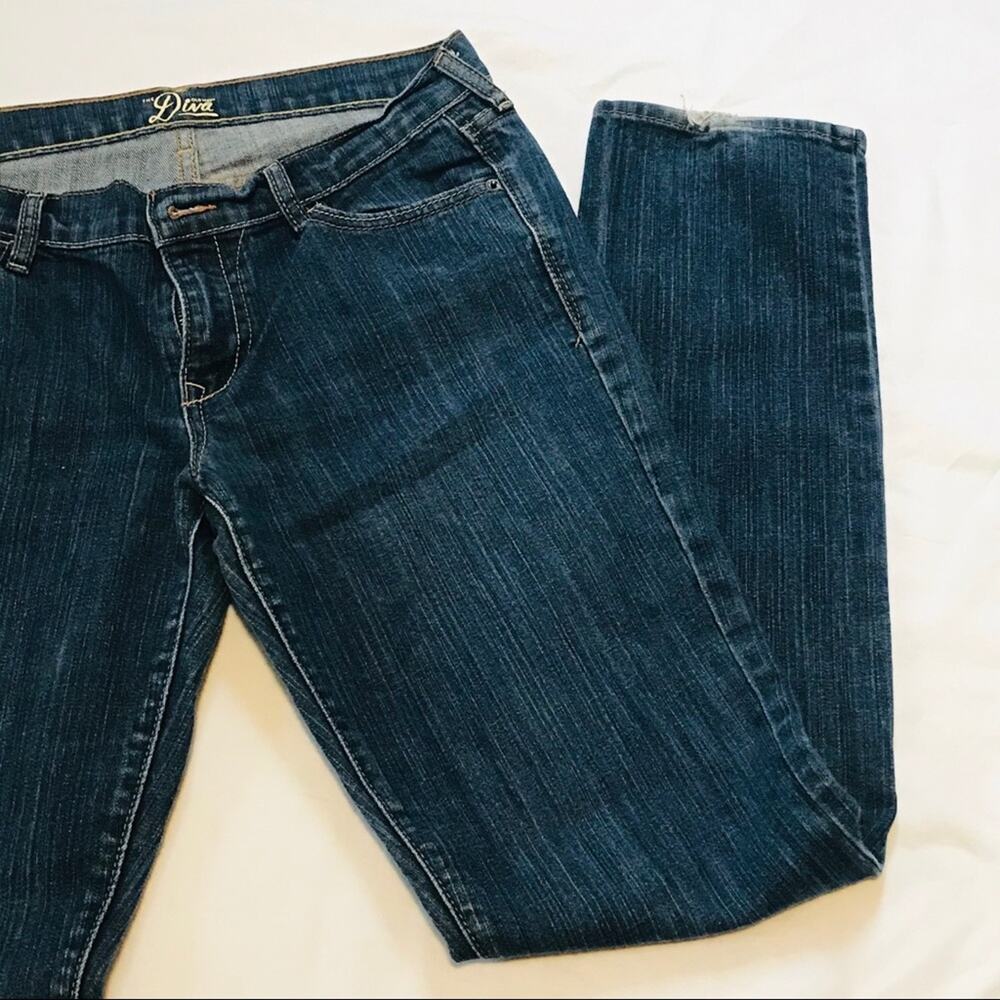 Old Navy Diva Jeans (Tall) - Picture 2 of 5